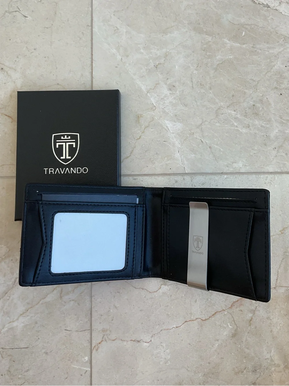 NIB TRAVANDO Black Wallet w/ AirTag Slot